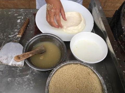 外国人疯狂购买的中国美食 嗯 好吃