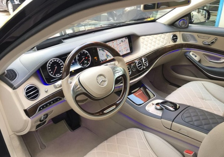 Vip S600 商人携372万元全款买奔驰迈巴赫S600,VIP待遇半小时快速提车-新浪汽车