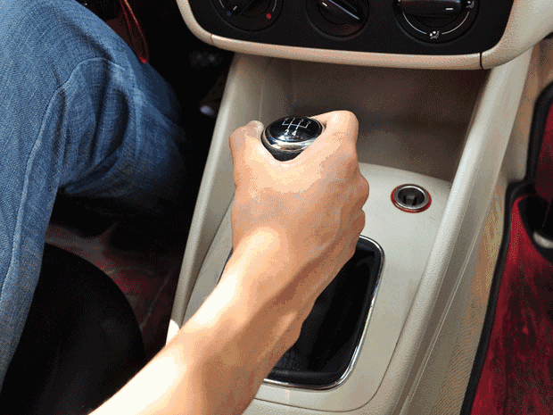 再这么换挡,你的变速箱就快废了!