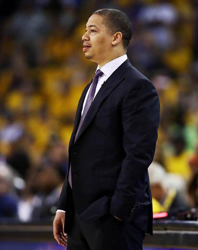 东部还是太弱,骑士都悄悄爬到第四了,这战绩在西部却只能排第七