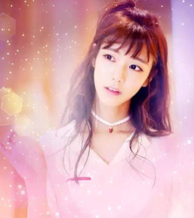 双世宠妃里面赵轻云她是被化妆师耽误了的美女