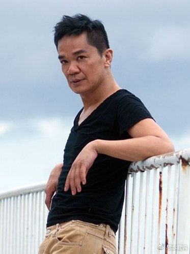 网传王祖蓝老爸,如今却很少看到他的身影|黄光亮|王祖蓝|香港电影
