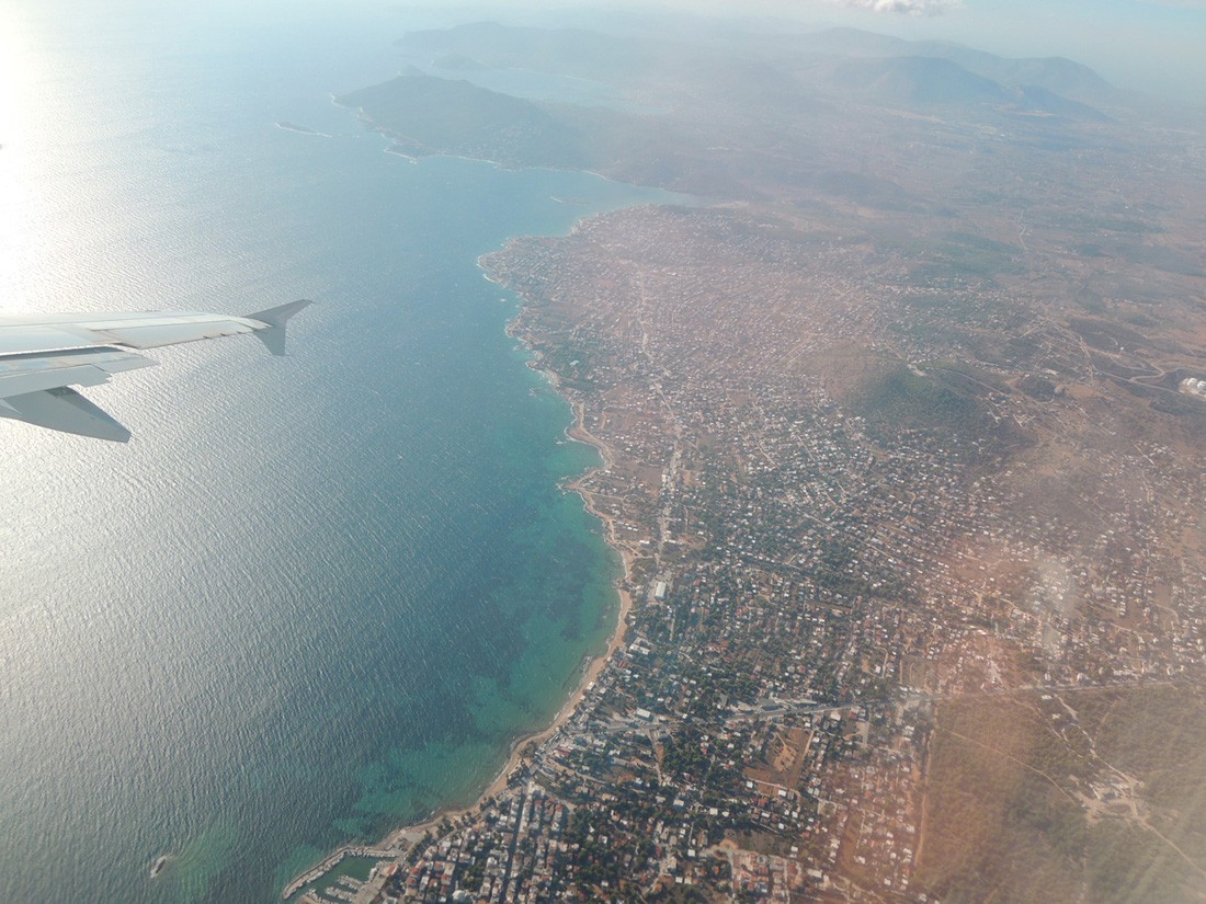 爱琴海诸岛以及小亚细亚半岛西岸,是一个岛屿众多,海岸线曲折且山地