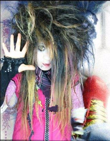 曾经的杀马特女生喜欢在网吧通宵,现在都结婚了吧,过的怎样了