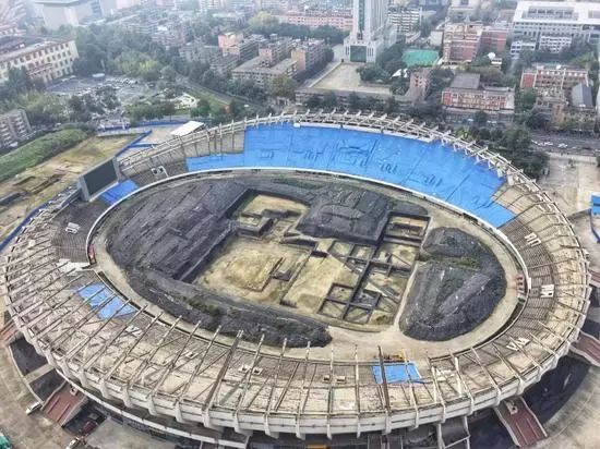 首页 资讯 娱乐八卦 位于成都市中心的体育场改建结果挖出了蜀王城