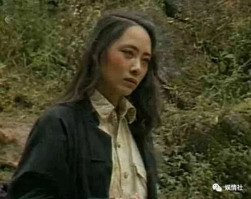 四丫头使陈玛雅攀上了自己艺术人生的最高峰,"也正因为这部火遍全国的