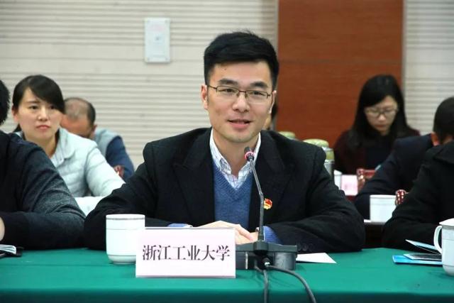 70 浙江工业大学团委书记陈耀发言70 浙江科技学院团委书记李俊