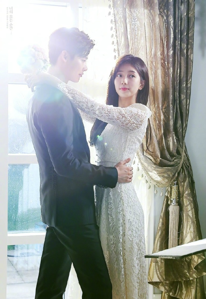 李钟硕和裴秀智婚纱照拍摄花絮曝光,网友:李钟硕跟谁都有cp感