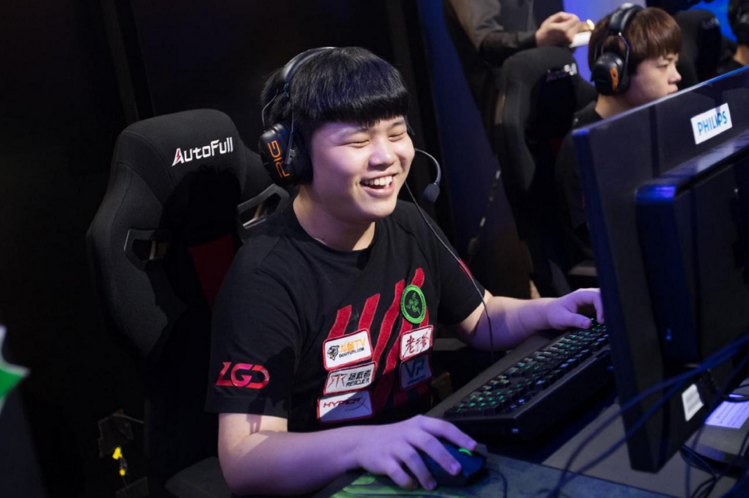 的对象正是之前从lol英雄联盟lgd战队退役的前职业选手---法王阿波罗