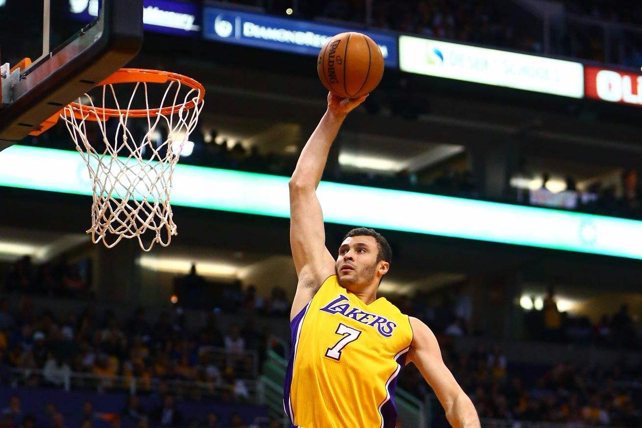 湖人升至西部第八|库兹马湖人近24年来首位新秀如此数据