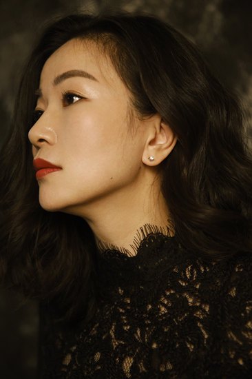 演员白雪云新剧杀青 一位有故事的咖啡厅老板娘