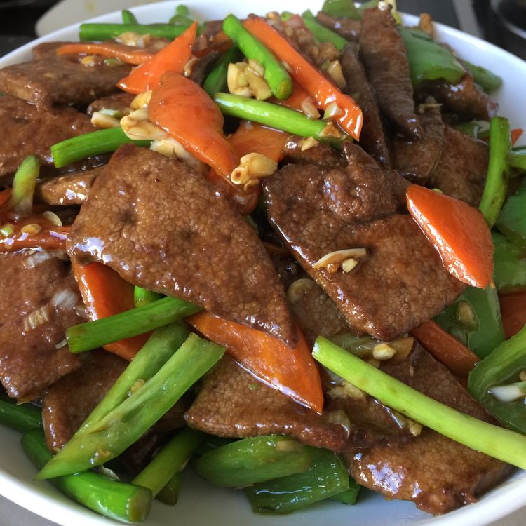 嫩滑无比的熘肝尖|熘肝尖|猪肝|青菜_新浪新闻