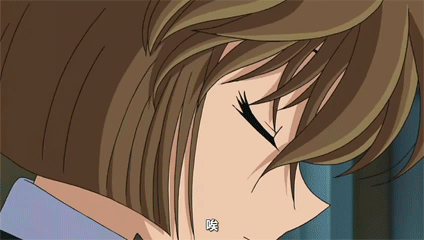 爱尔兰在贝尔摩德的帮助下易容成管理官松本清长潜入警视厅.