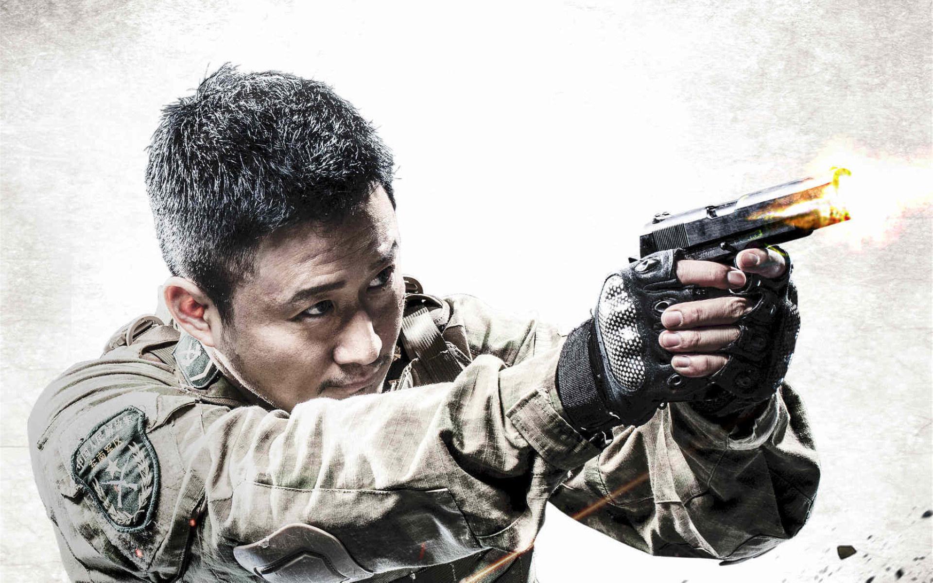 他深受吴京赏识,开着兰博基尼进剧组,车牌号77777太霸气!