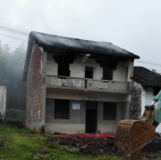 农村小伙70万建两层别墅大家觉得值不值
