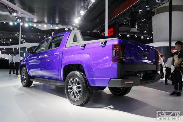 美式全尺寸v8领衔 2017广州车展皮卡盘点