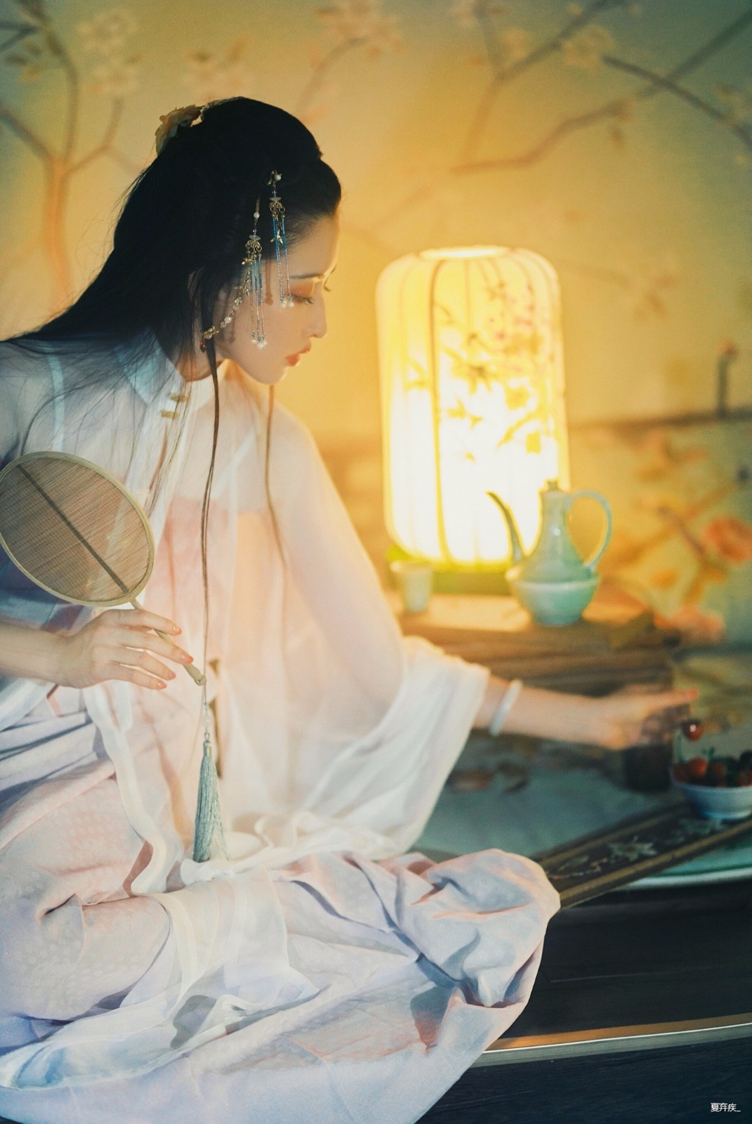 古风人像摄影花前月下的戚夫人