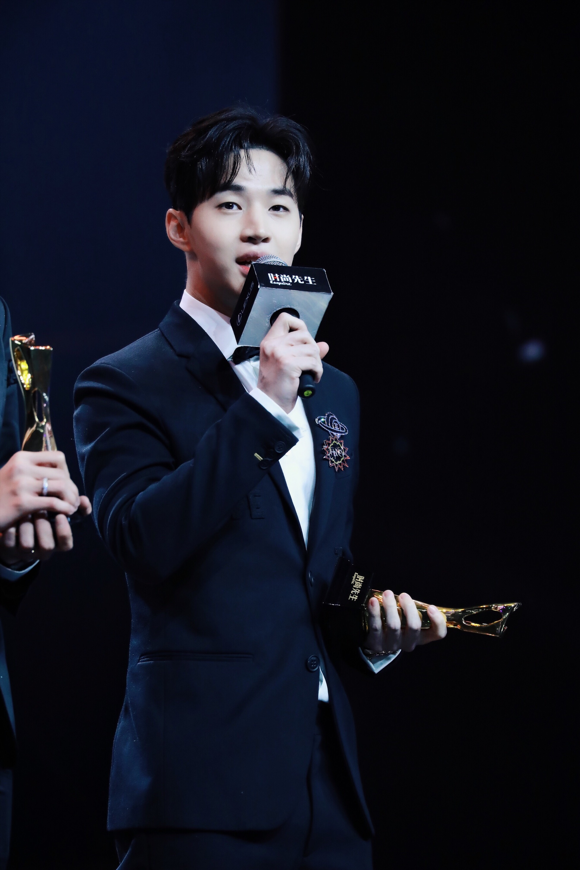 刘宪华年度先生盛典获奖 要做全力以赴的新偶像