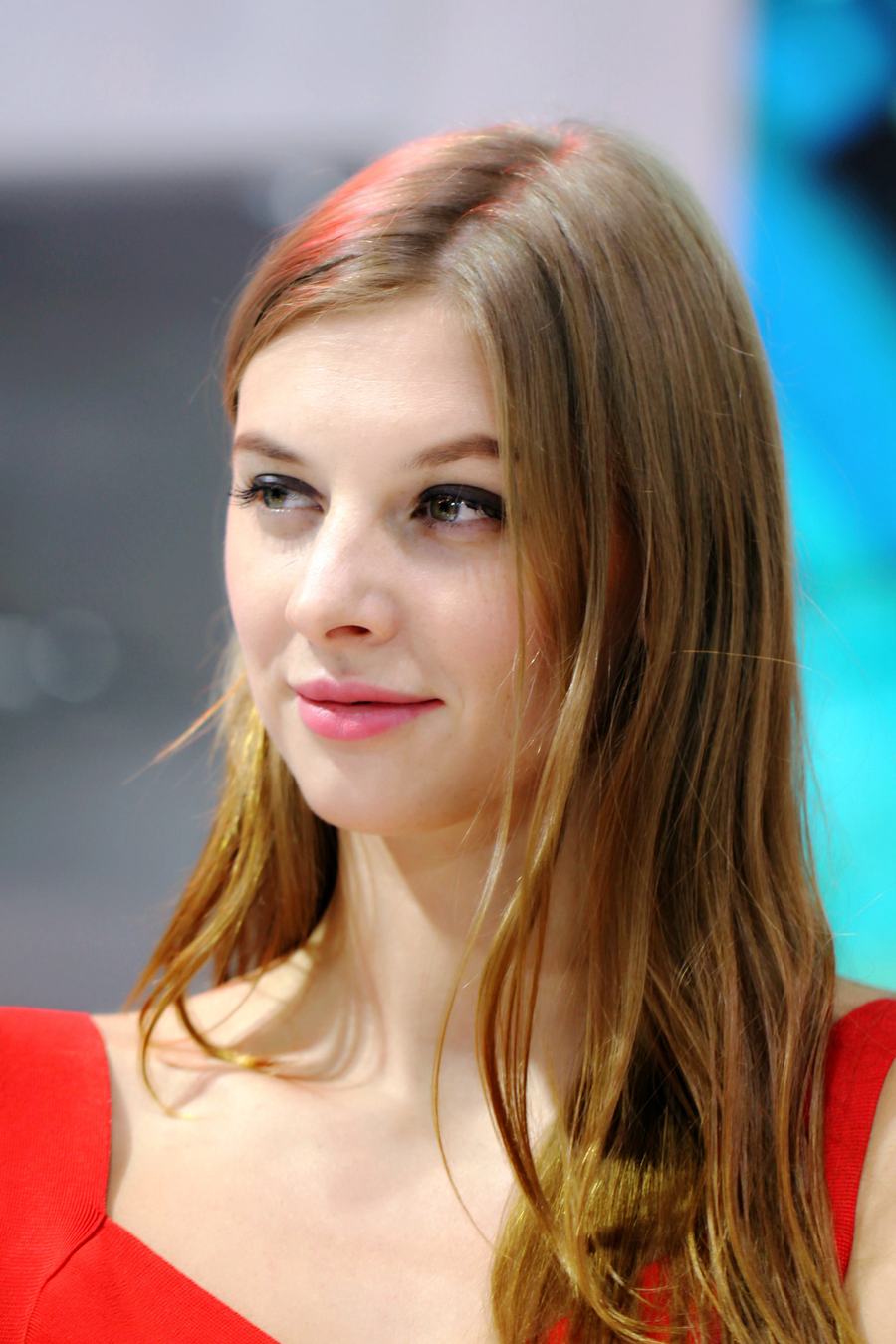 中国男人梦寐以求娶俄罗斯漂亮女神,其实婚后没想象中的那么幸福