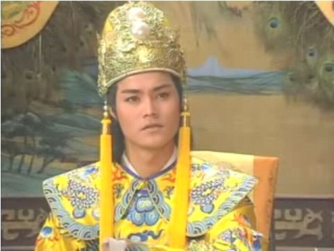 感觉这小子要抢唐国强,陈宝国,张国立等人的饭碗啊