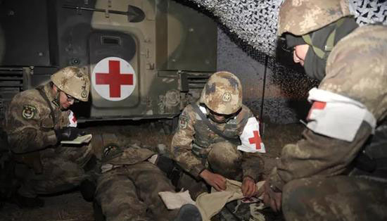 北部战区陆军"严寒-2017"冬季实兵演习的该集团军部队全部集结完毕