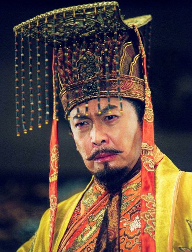 感觉这小子要抢唐国强,陈宝国,张国立等人的饭碗啊