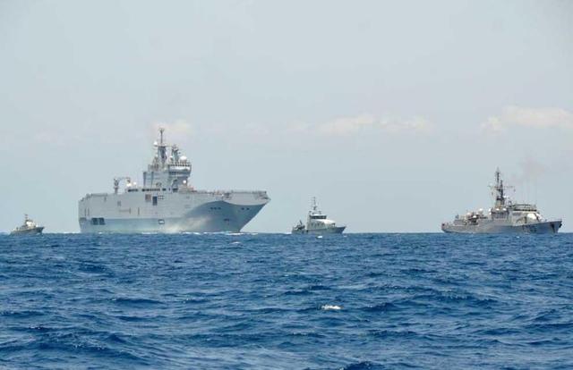 比如,法国海军曾经派出"西北风"级两栖攻击舰同贝宁海军举行联合军事