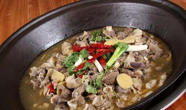 炖羊肉"又软又烂没膻味,饭店老师傅教我这样做!