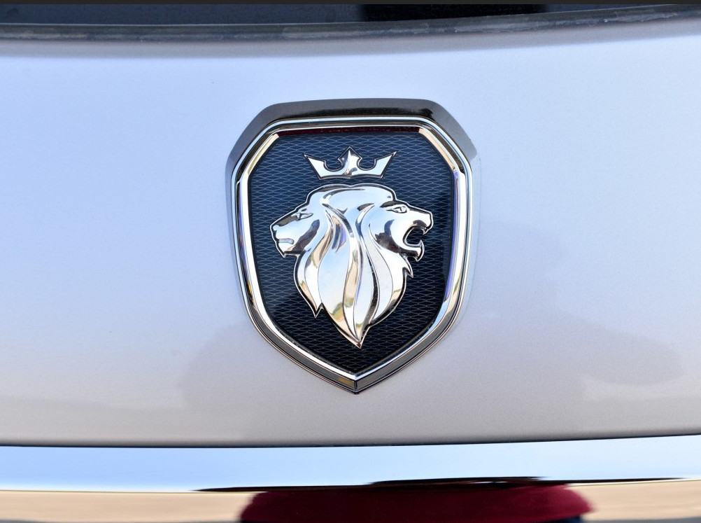 国产mpv卖4万,车标够逼格,外观够霸气,连奔驰见了都绕道走!