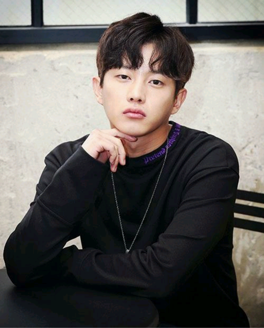                  韩国演员金玟锡