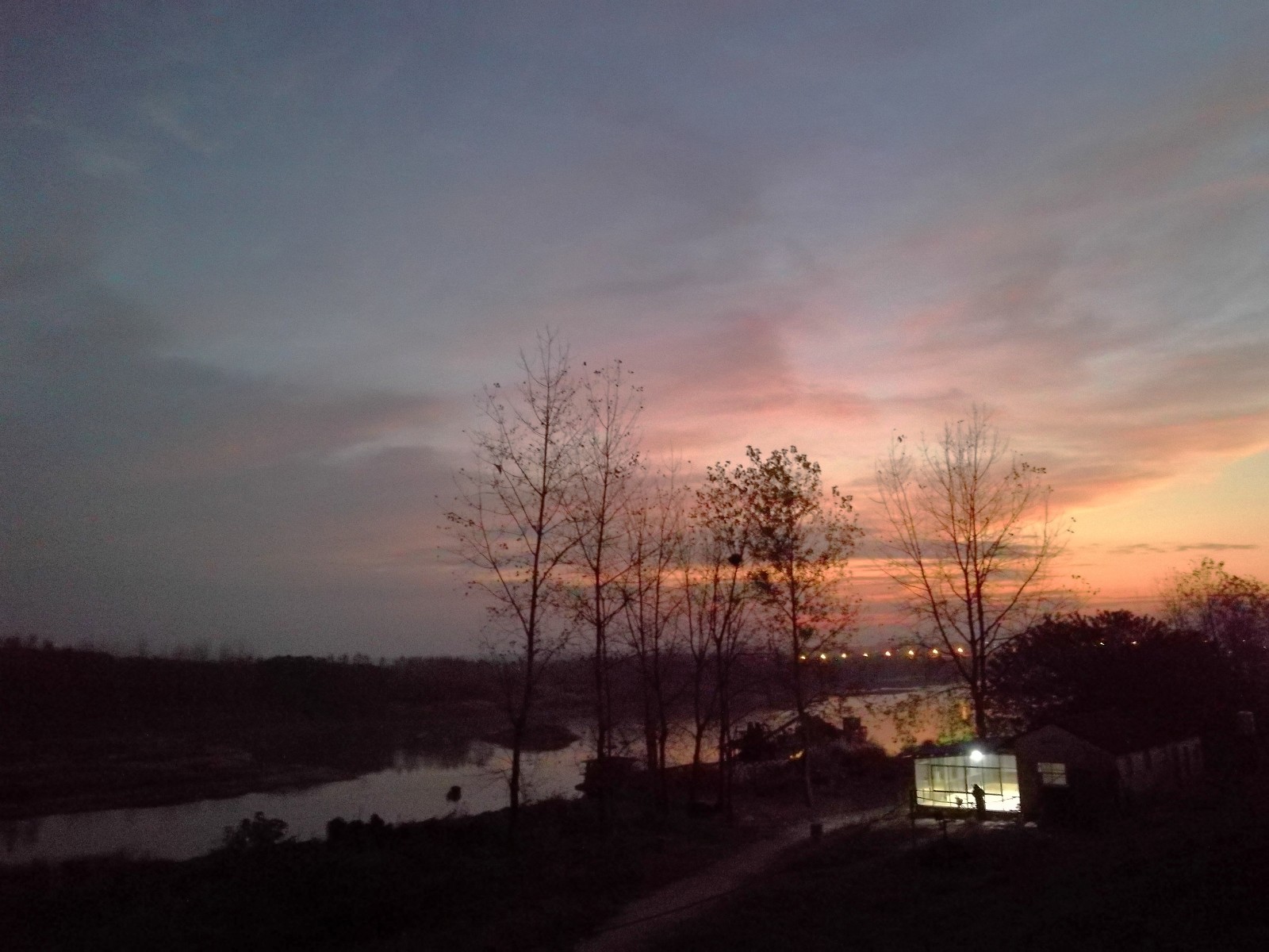 夕阳下的常德澧水河畔，风景真的是太美了。|常德|风景|夕阳_新浪新闻