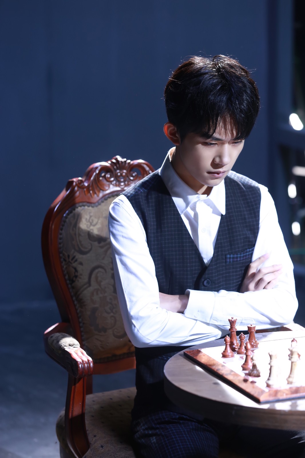 老干部上线禁欲系易烊千玺彰显别样风采