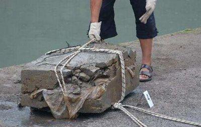 日本女子用水泥将4个亲生孩子封住,20年后哭诉令人无语