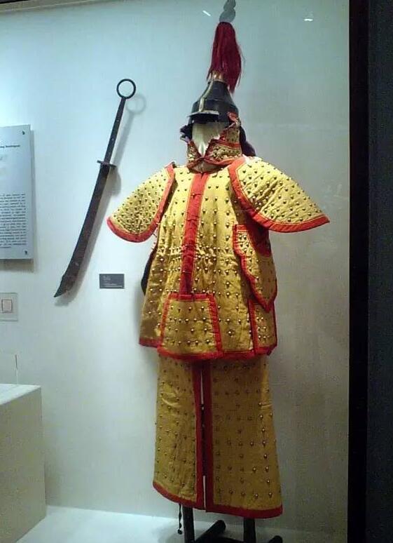 为何清朝的士兵不穿盔甲|盔甲|铁甲|装备_新浪新闻