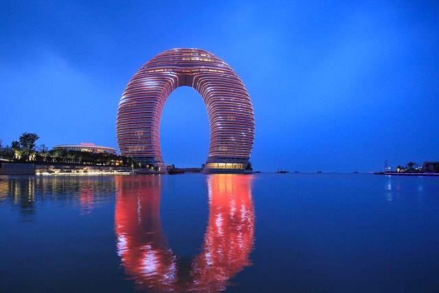 中国唯一一家水上七星级酒店不在北上广而在这个四线小城