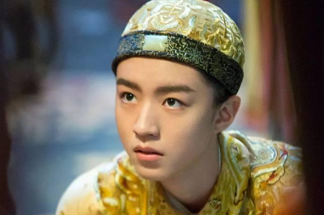 新剧终于来了?王俊凯将出演天坑鹰猎,. 来自热