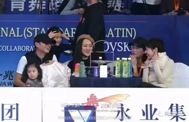 文章马伊琍大女儿文君竹参加拉丁舞比赛荣获第