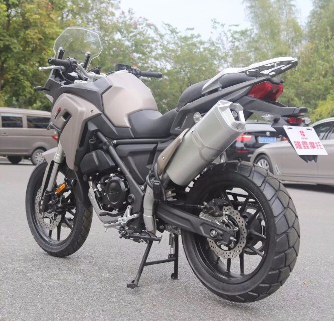 新款隆鑫650-ds8拉力车