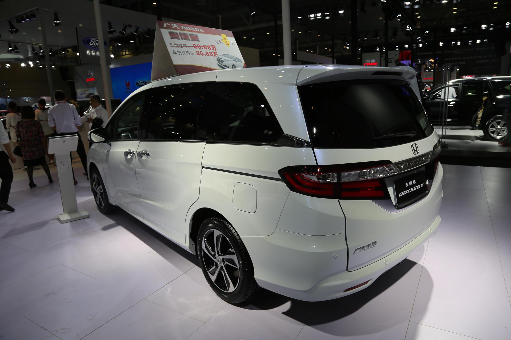 广汽本田奥德赛，25万级别全享型MPV，车展实拍！-新浪汽车