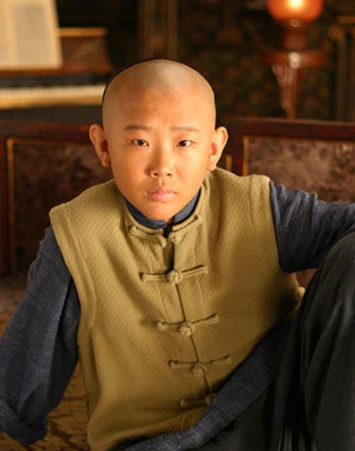 32岁只能演小孩,娶老婆却被嘲笑像母子,现积极备孕准备当爸爸!