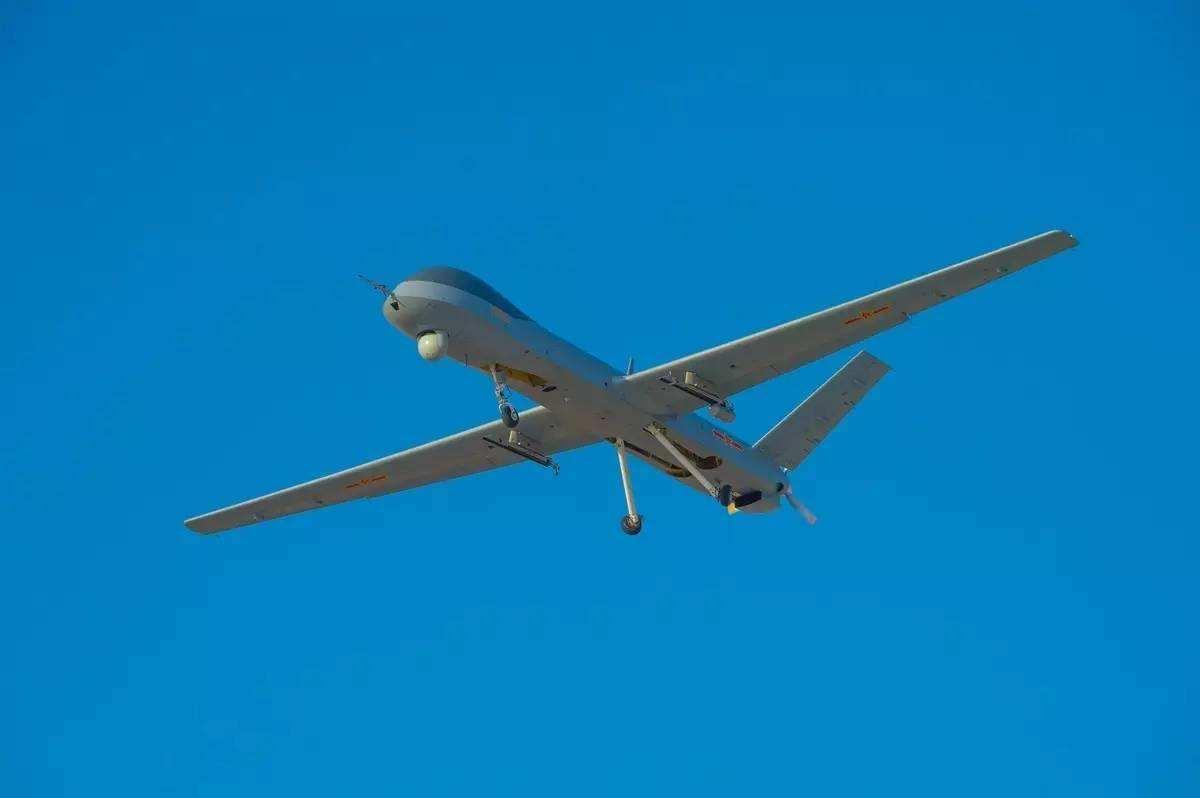 中国最新无人机,与蝙蝠一般小,能飞到25千米高空,造价仅百元