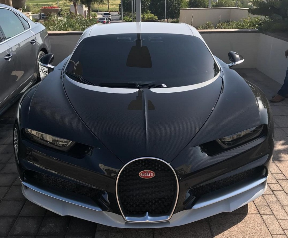 迪拜王子开布加迪跑长途,一公里才2块钱