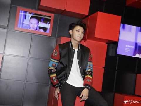 取代周杰伦,黄子韬微博改名要做嘻哈之王?. 来