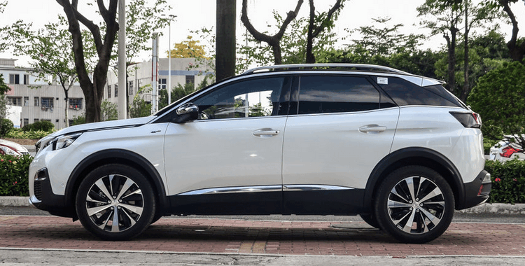 这款suv悬浮式车顶, 双涡轮增压, 全时四驱, 比哈弗h6还大两圈!