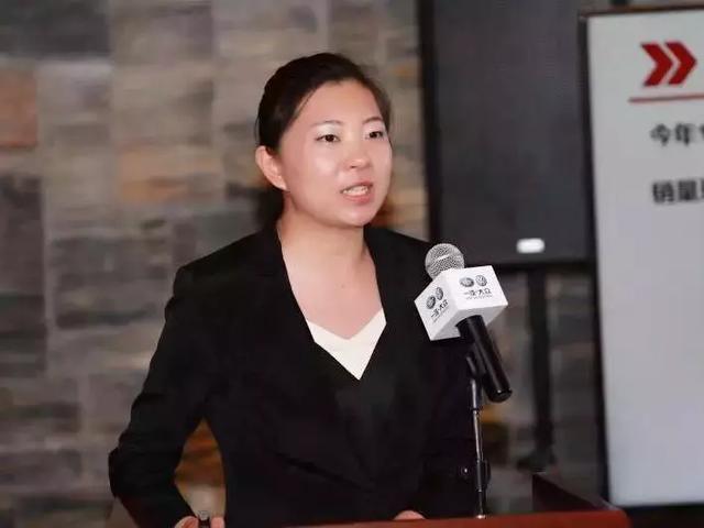 2014年,一汽-大众奥迪事业部成立了"数字营销部",并由董芳担任首任