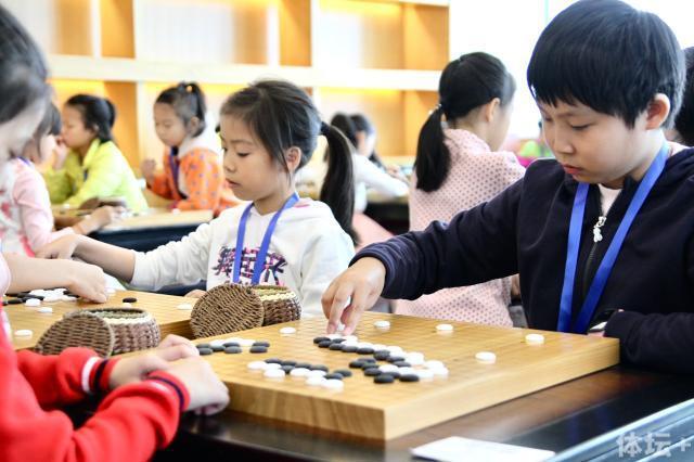 围棋对弈的魅力：让思维在黑白之间自由飞翔