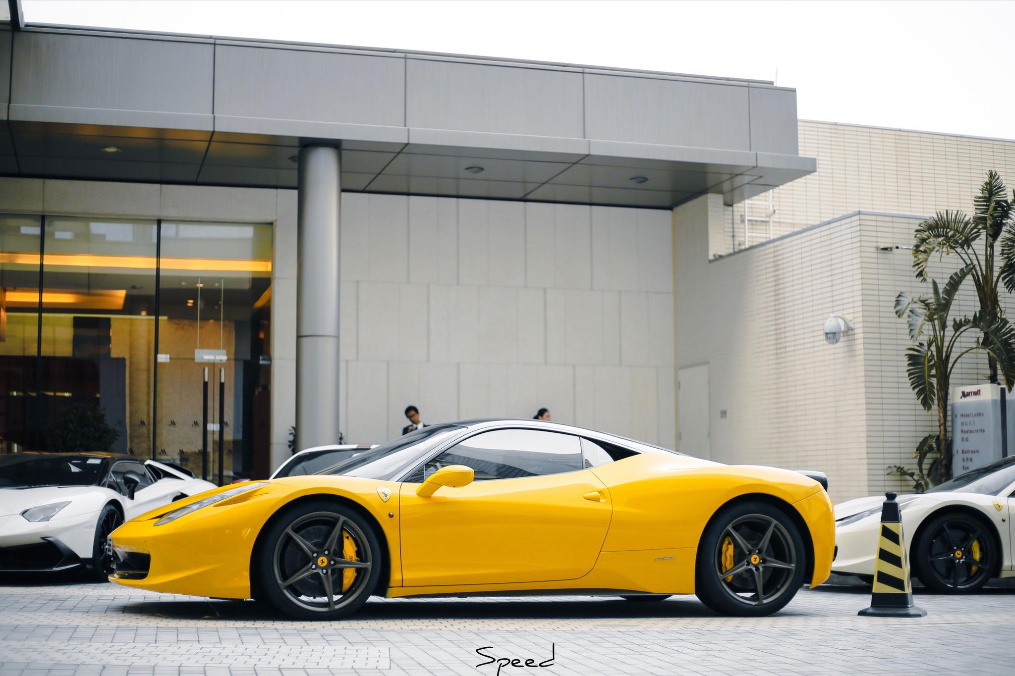 坐标香港的法拉利