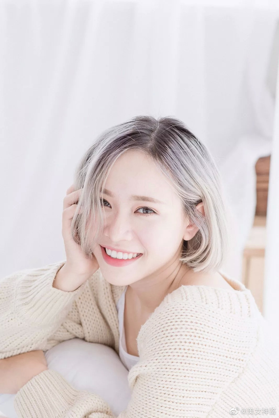 笑容灿烂的美女甜到心里去