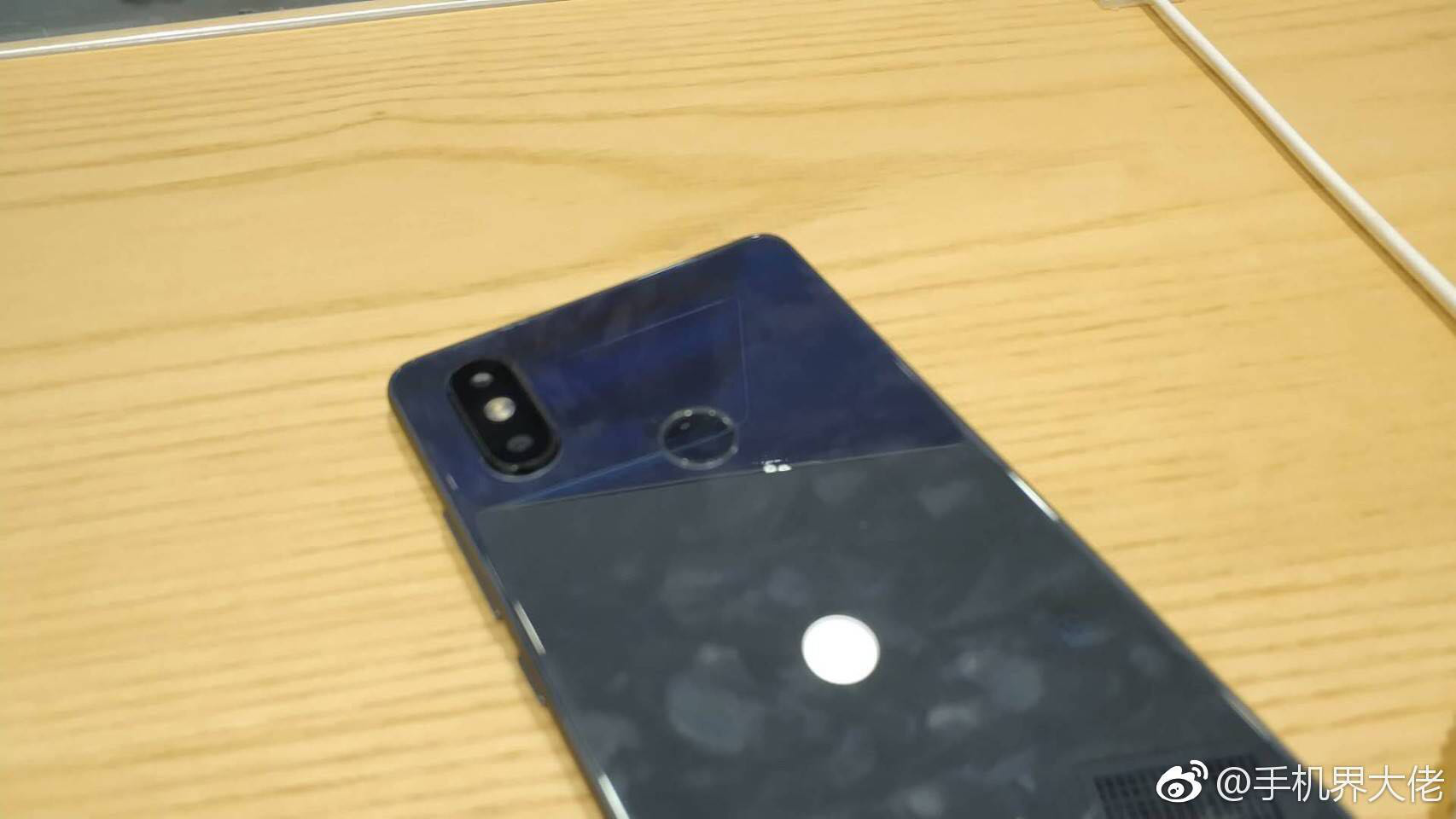 小米8se真机这外观怎么样