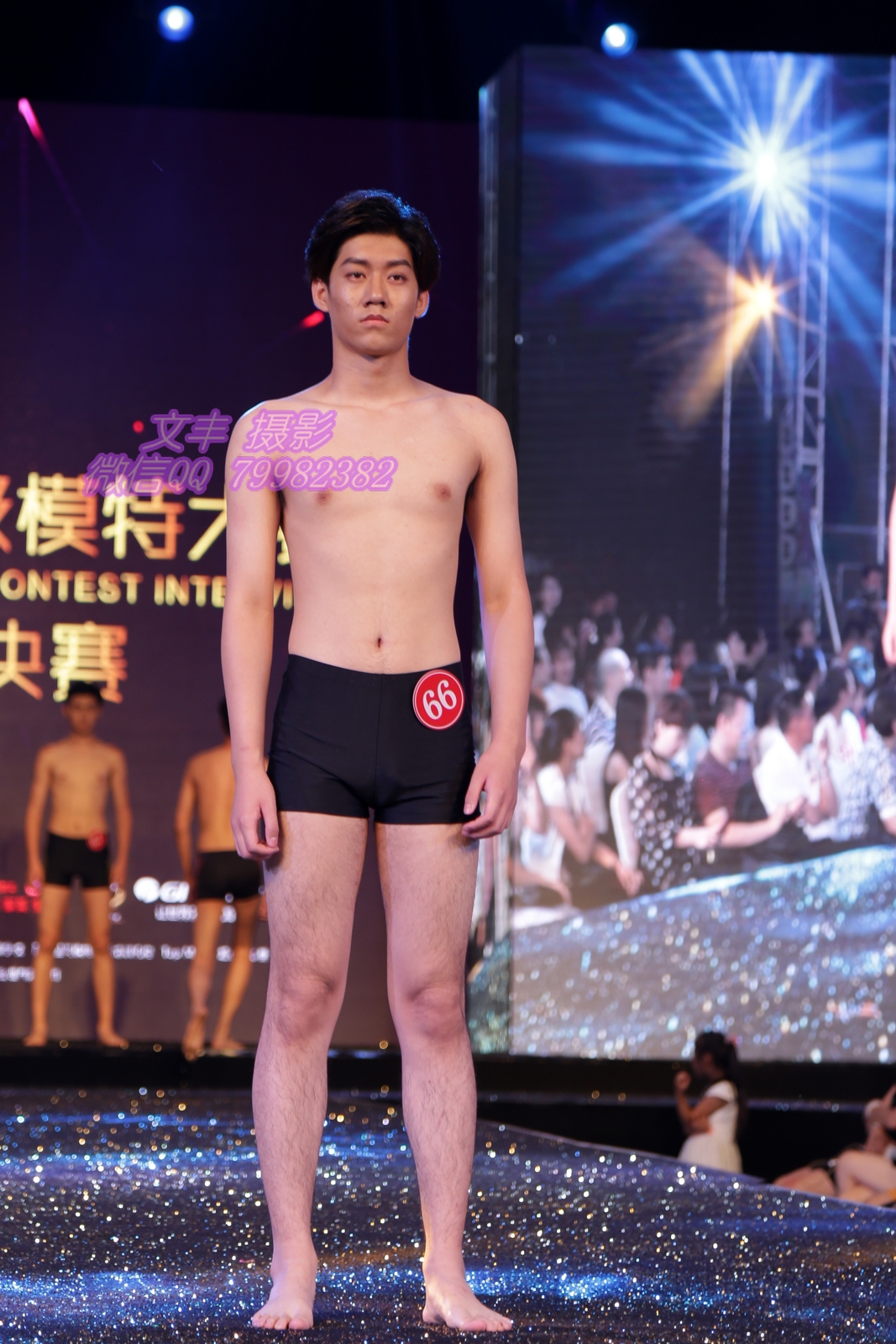 男性超模泳装秀